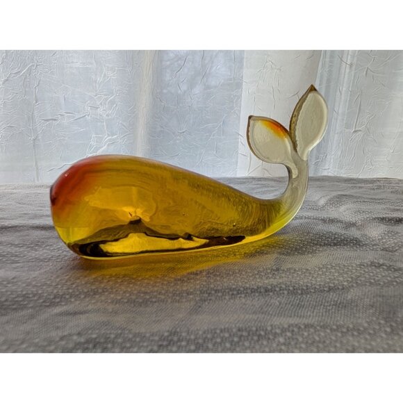 Handcrafted Amber-Colored Glass Whale Figurine 5 Inches Long Unique - Picture 5 of 5